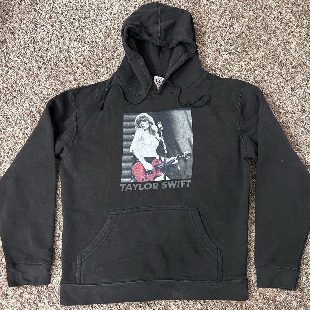 Delta Fleece Taylor Swift Graphic Print Black Hoodie Sweatshirt Sz L